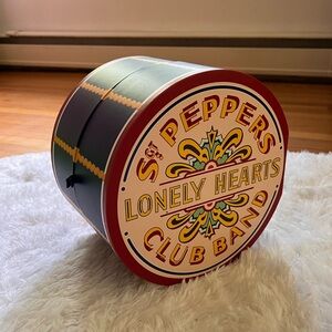 The Beatles Collectors Advent Calendar - Sgt Pepper Drum Case Box